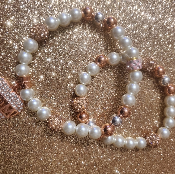 BEAUTIFUL MOM BEADED CREAM & ROSE GOLD DOUBLE BRACELETS SET. - Picture 3 of 15